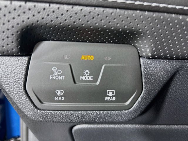 Certified 2025 Volkswagen Atlas SE AWD/4WD image 11