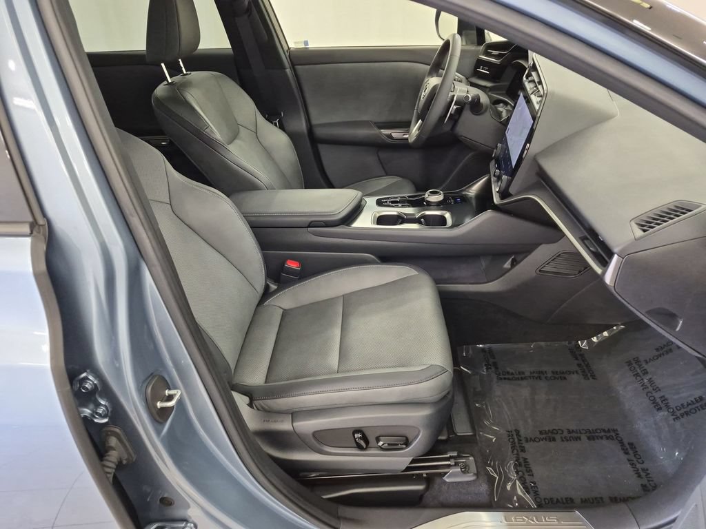 Certified 2024 Lexus RZ 450e Premium w/ Technology Package AWD/4WD image 33