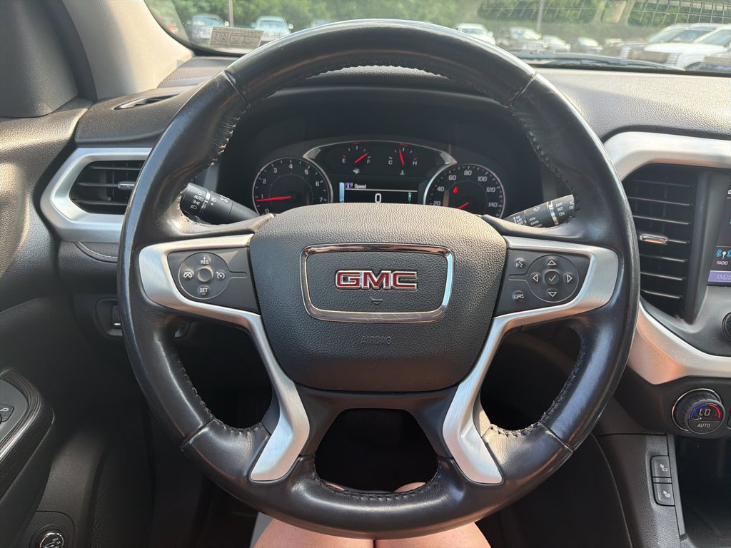 Used 2018 GMC Acadia SLT AWD/4WD image 13