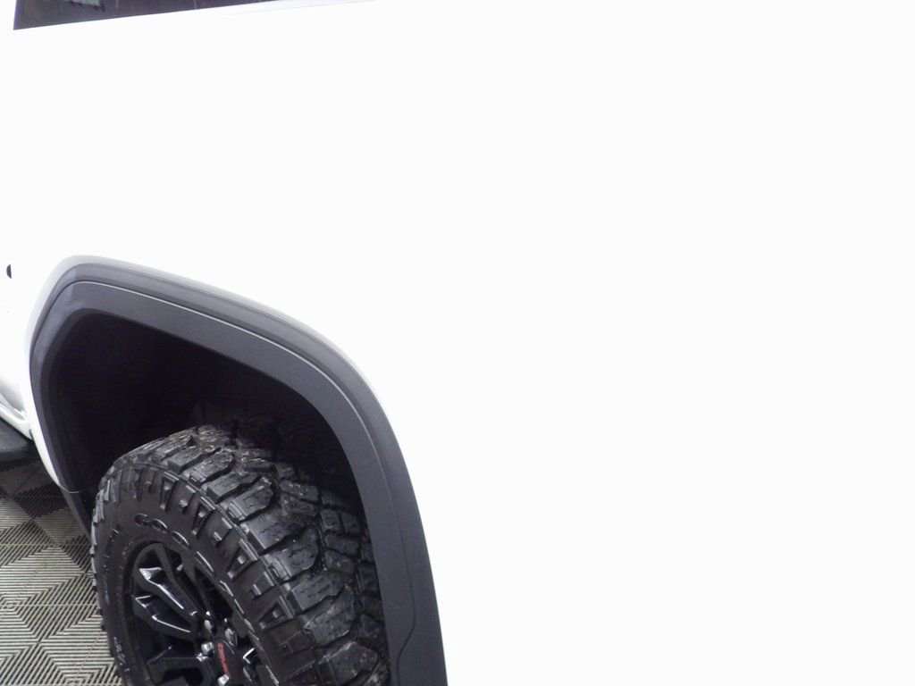 Used 2022 GMC Sierra 1500 AT4X image 44