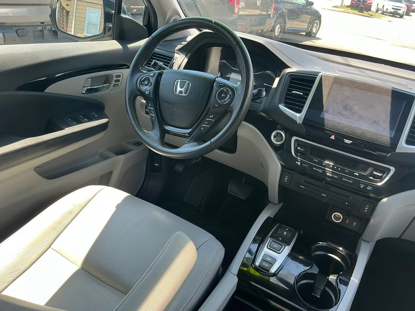 Used 2016 Honda Pilot Touring image 34