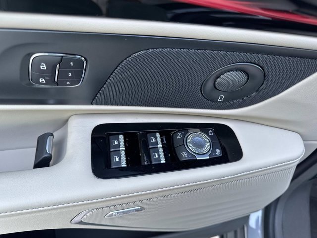 New 2025 Lincoln Nautilus Premier w/ Equipment Group 102A image 10