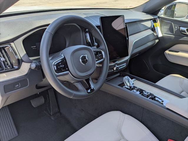 New 2026 Volvo XC60 B5 Plus w/ Climate Package PRO AWD/4WD image 7
