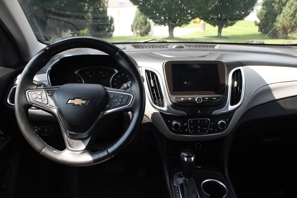 Used 2020 Chevrolet Equinox Premier AWD/4WD image 16