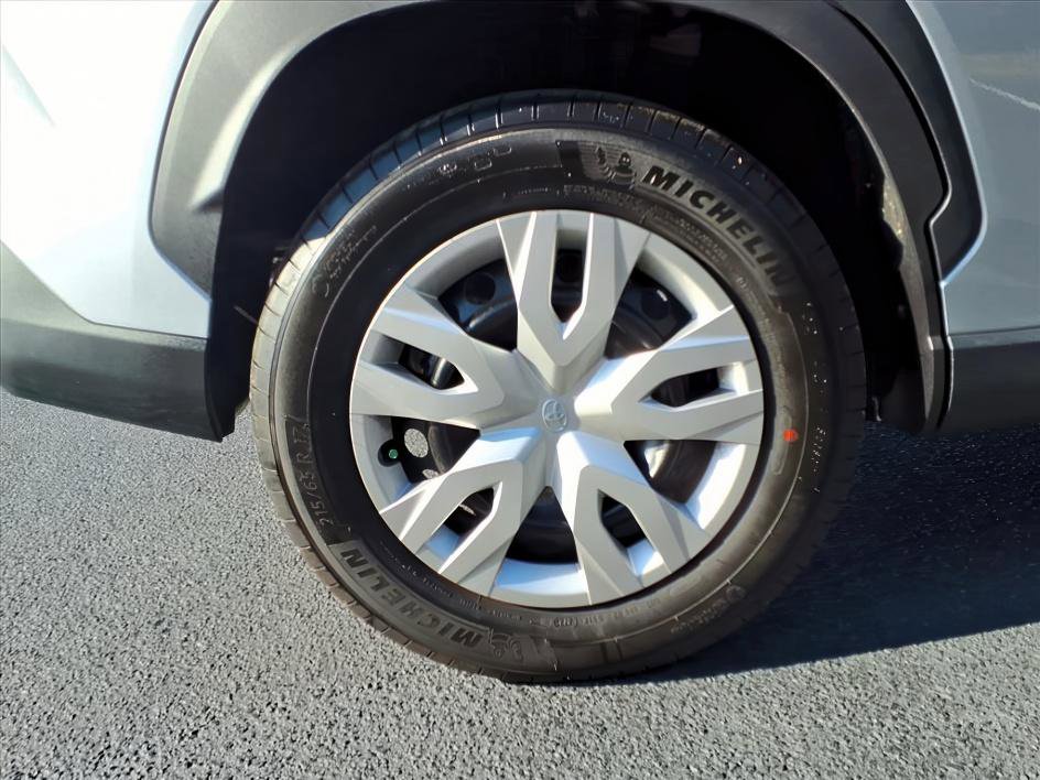 Used 2026 Toyota Corolla Cross L image 8