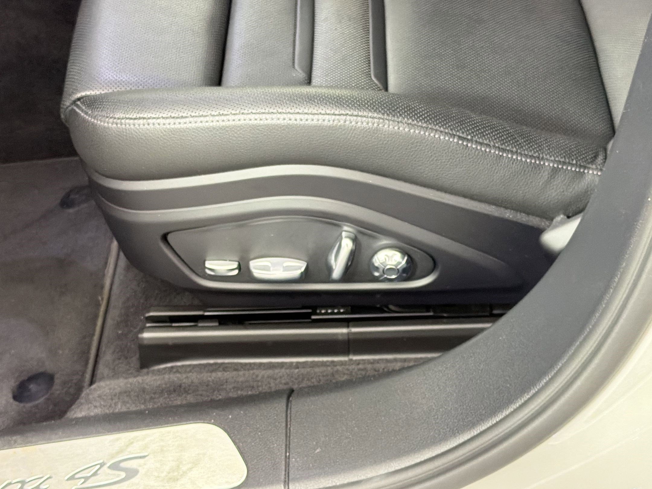 Certified 2021 Porsche Panamera 4S AWD/4WD image 13