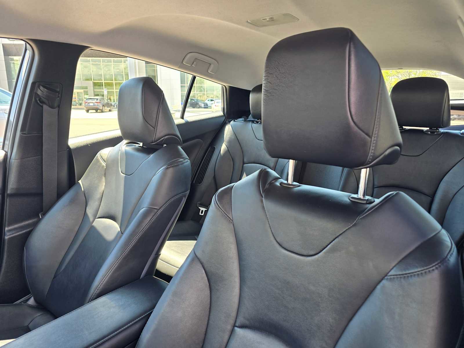 Used 2017 Toyota Prius Prime Premium image 23