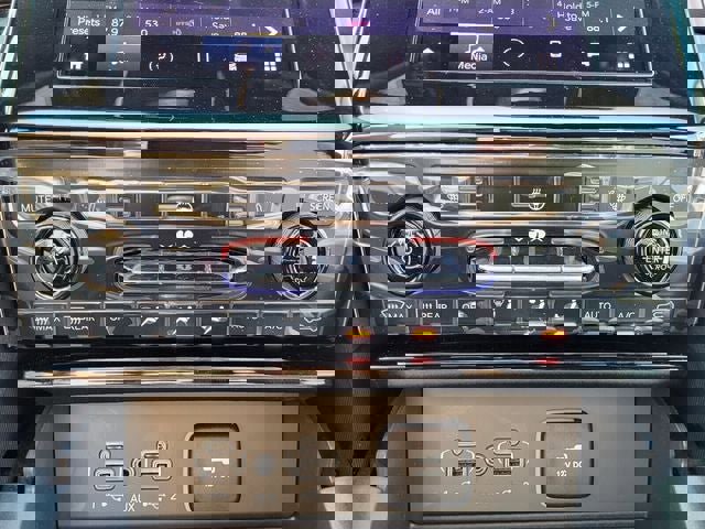 New 2025 Jeep Grand Cherokee L Laredo w/ Luxury Tech Group I image 19