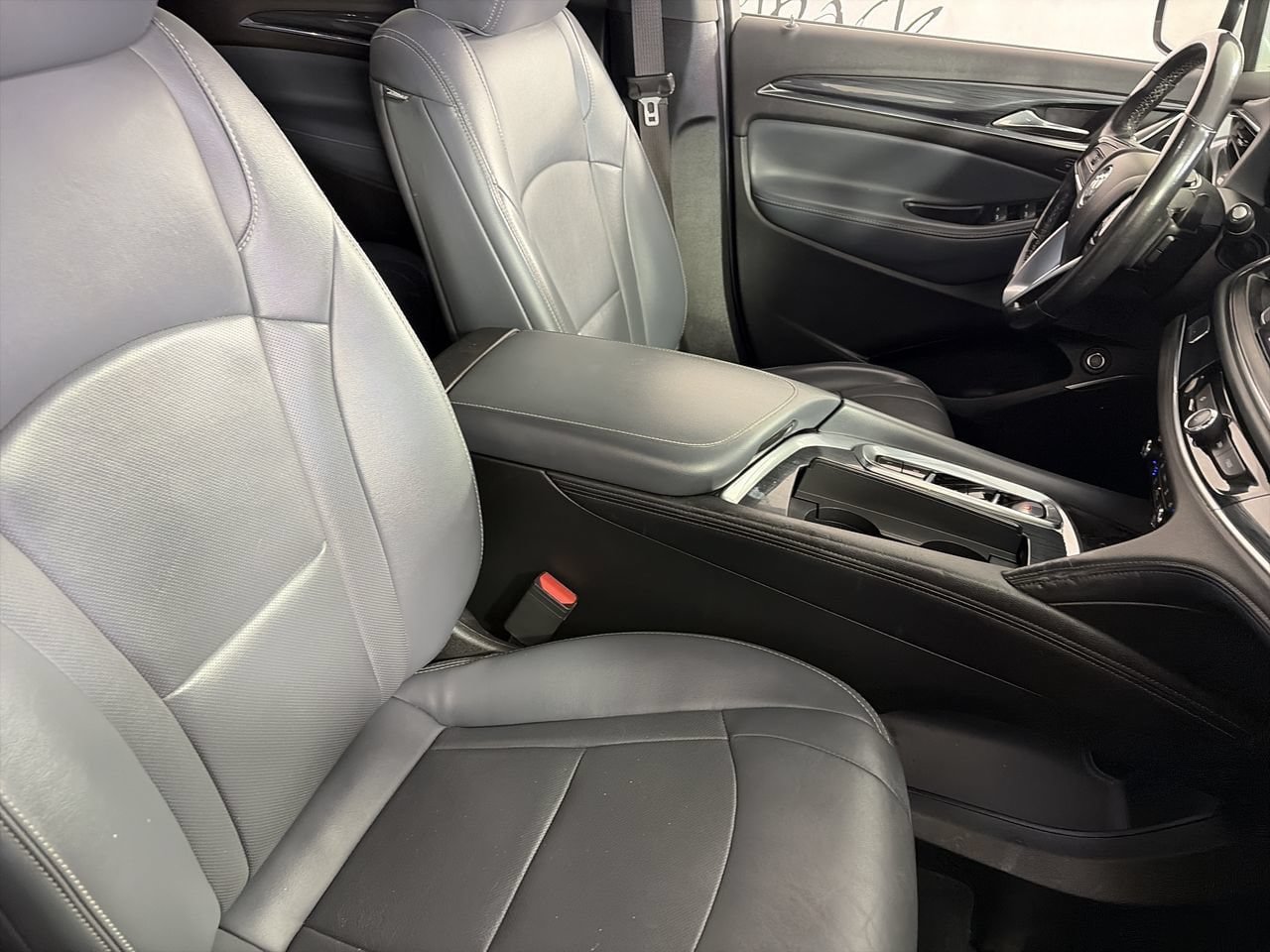 Used 2022 Buick Enclave Premium FWD image 25