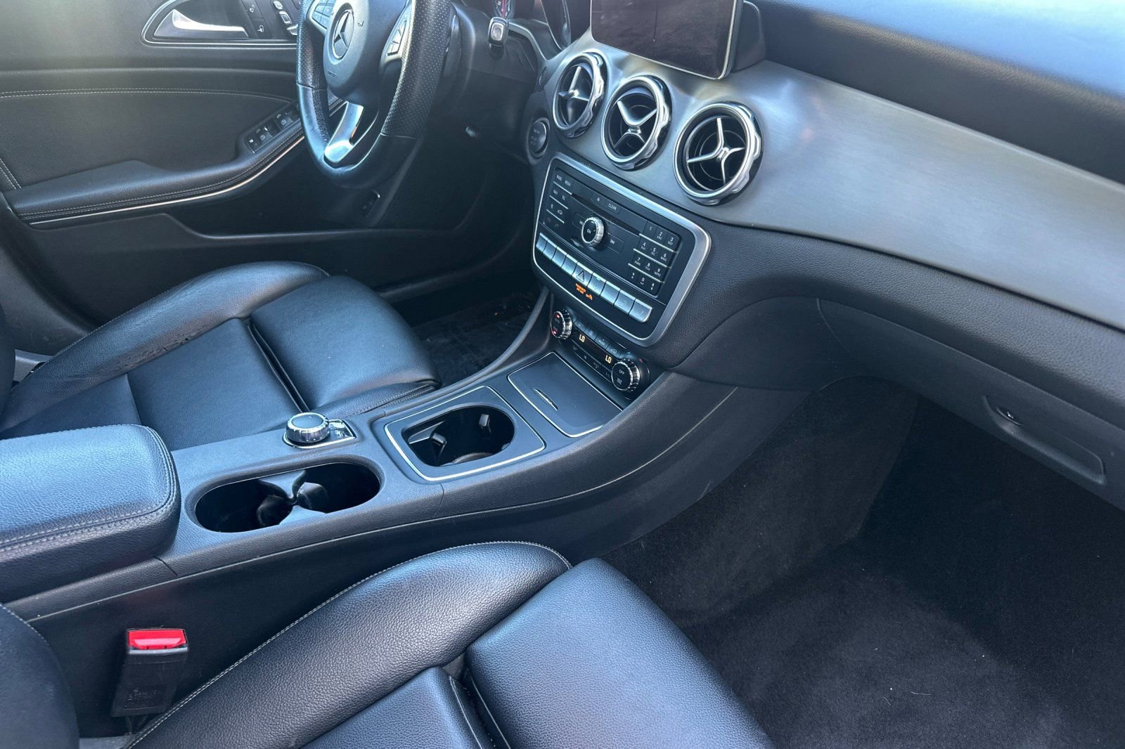 Used 2019 Mercedes-Benz GLA 250 4MATIC image 15