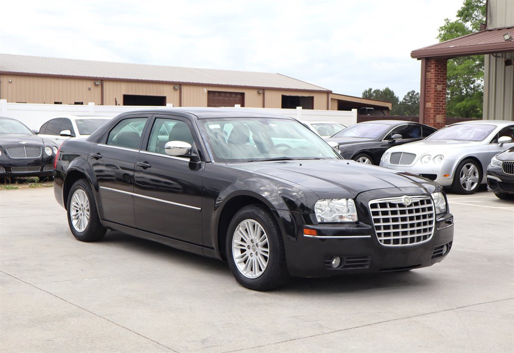 Used 2008 Chrysler 300 Touring RWD image 9