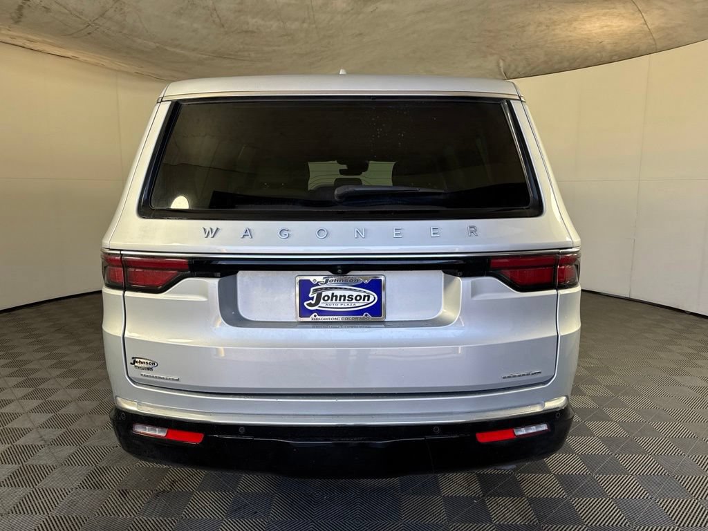 Certified 2023 Jeep Wagoneer Series III w/ Premium Group I AWD/4WD image 7