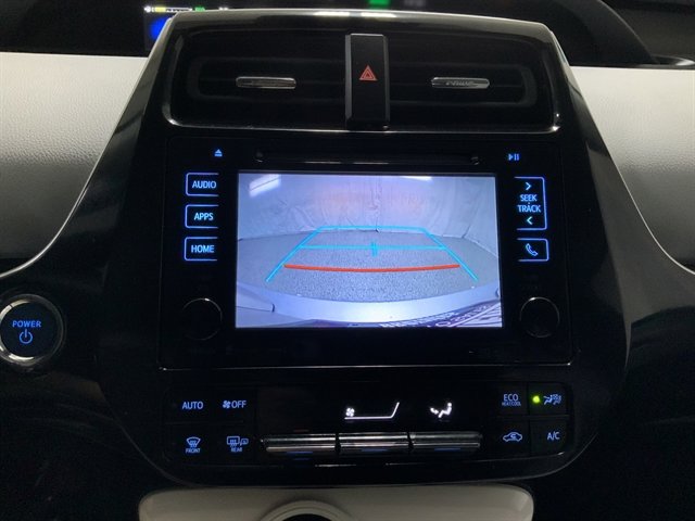 Used 2018 Toyota Prius Three Touring FWD image 28