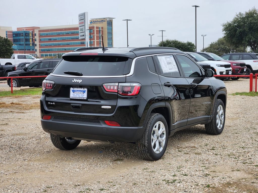 New 2026 Jeep Compass Latitude image 4