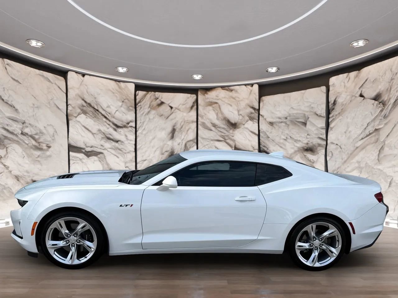 Used 2023 Chevrolet Camaro LT w/ Technology Package image 4