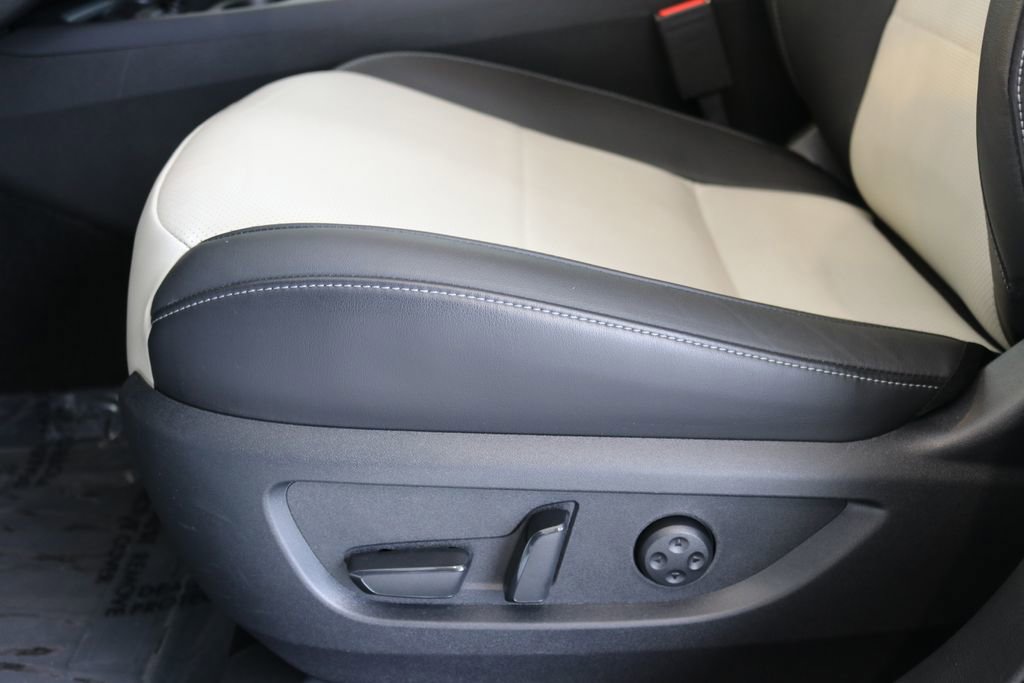 Certified 2025 INFINITI QX55 Essential image 16