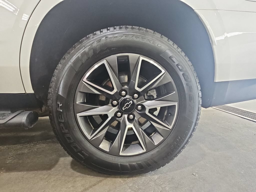 Used 2024 Chevrolet Tahoe Z71 w/ Z71 Off-Road Package AWD/4WD image 40