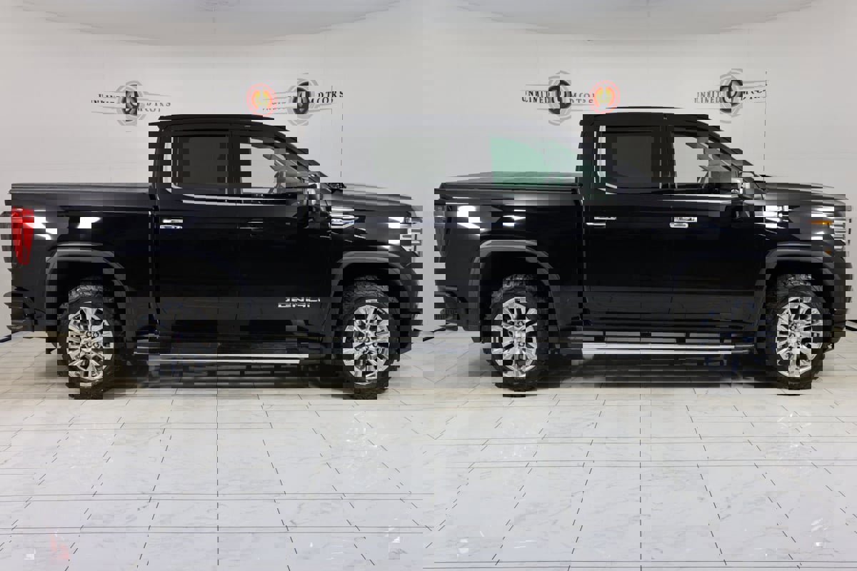Used 2022 GMC Sierra 1500 Denali image 2