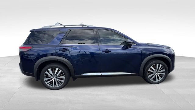Used 2022 Nissan Pathfinder Platinum w/ Cargo Package AWD/4WD image 8