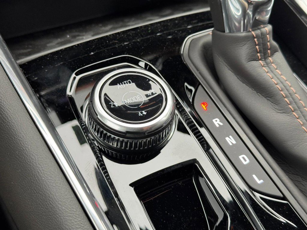 New 2026 GMC Canyon AT4 AWD/4WD image 21