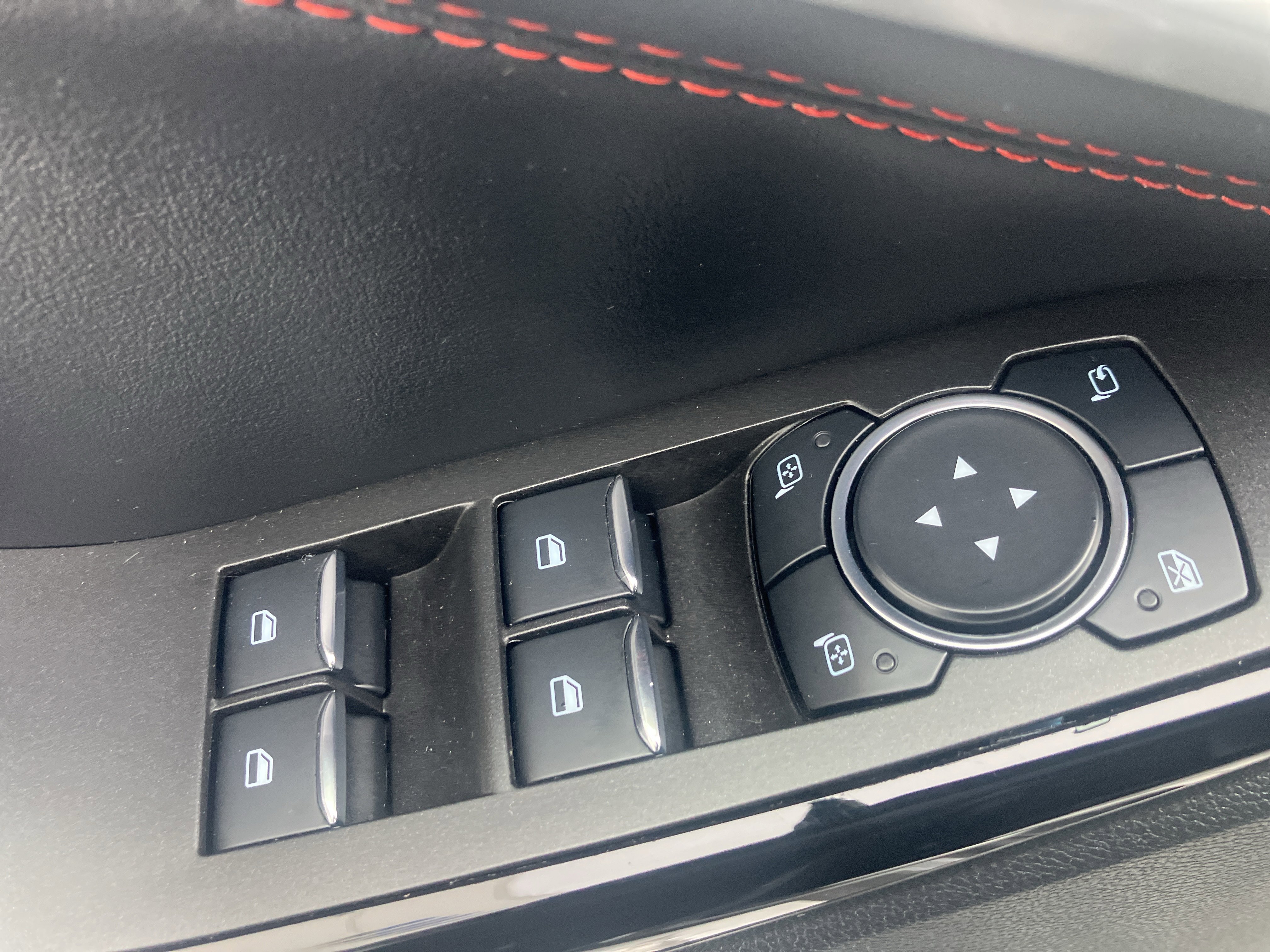 Used 2023 Ford Explorer ST-Line w/ Class IV Trailer Tow Package image 20