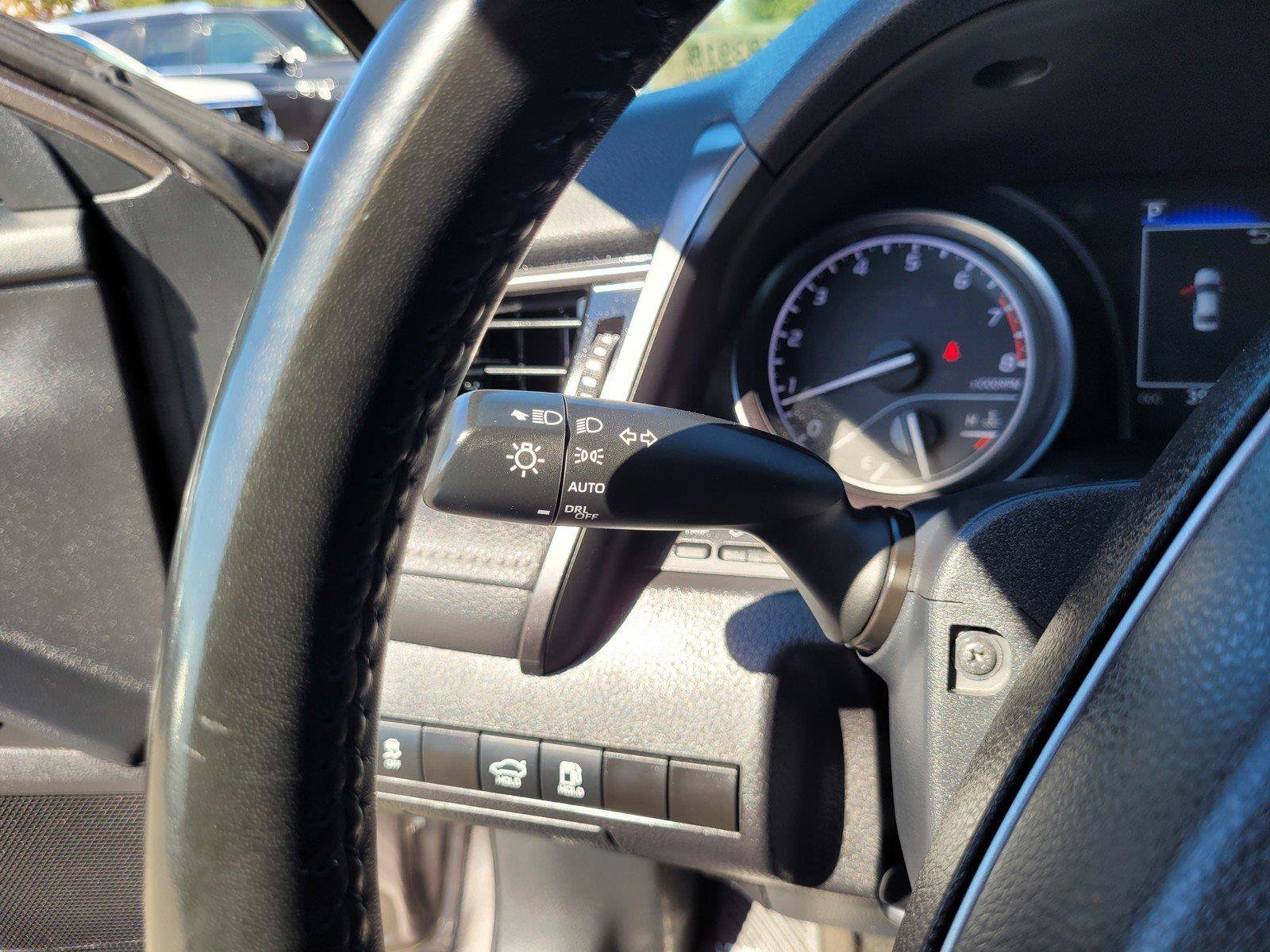 Used 2023 Toyota Camry SE FWD image 31