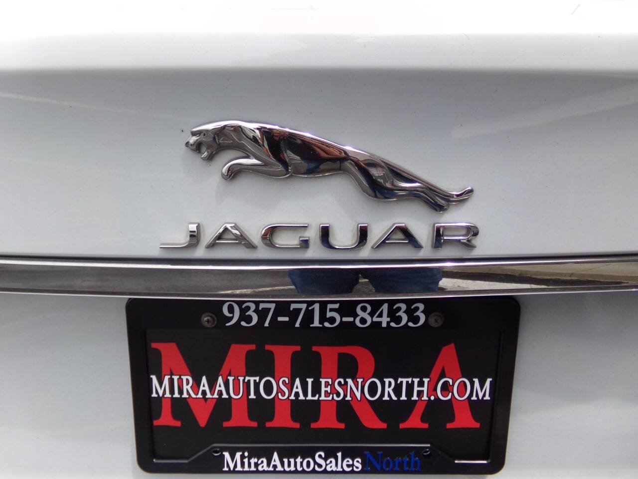 Used 2016 Jaguar XF Premium RWD image 29