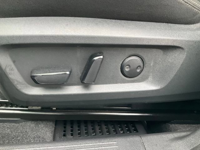 Used 2022 Nissan Rogue SV image 16