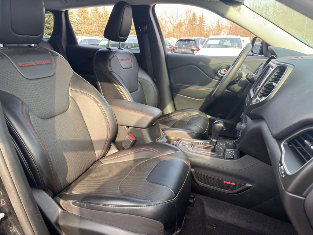 Used 2022 Jeep Cherokee Trailhawk w/ Premium Leather Package AWD/4WD image 24