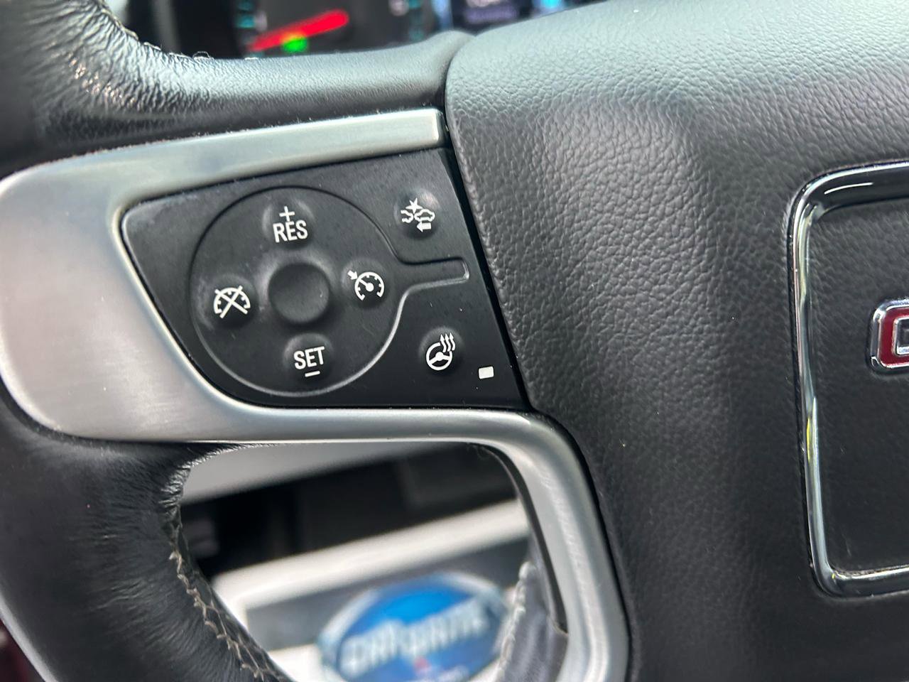 Used 2018 GMC Yukon XL SLT w/ Open Road Package image 18