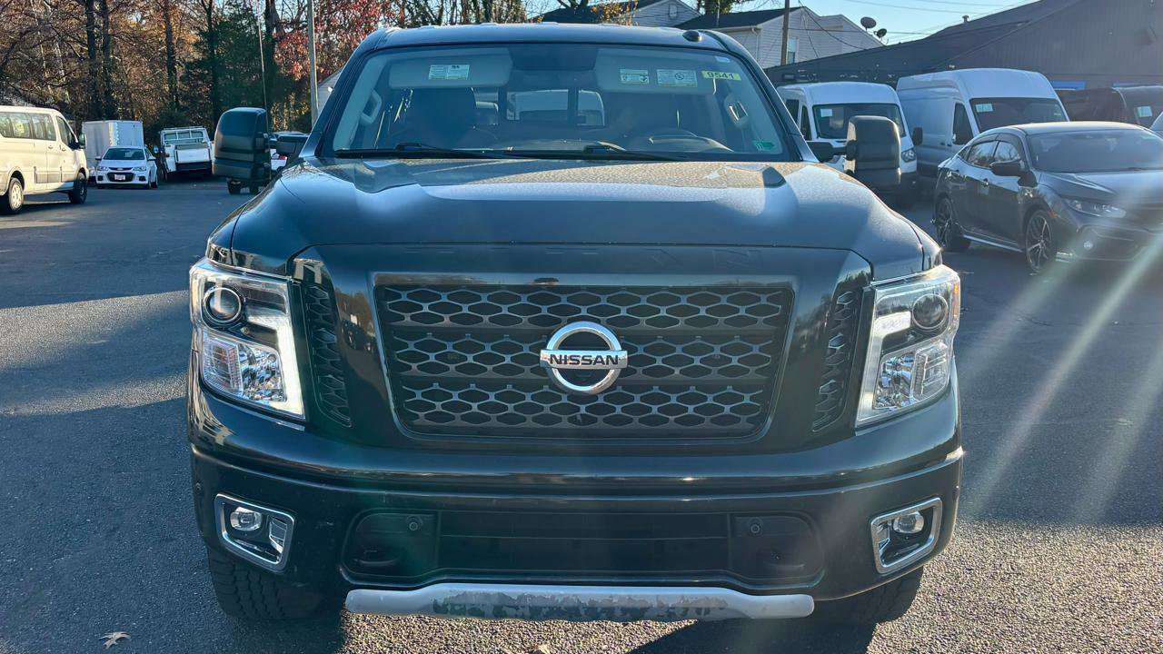 Used 2018 Nissan Titan PRO-4X w/ Pro-4x Convenience Package image 3