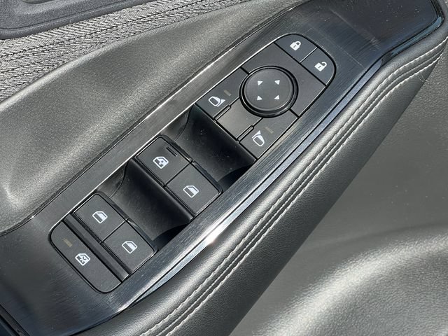 Used 2023 Nissan Rogue SV AWD/4WD image 15