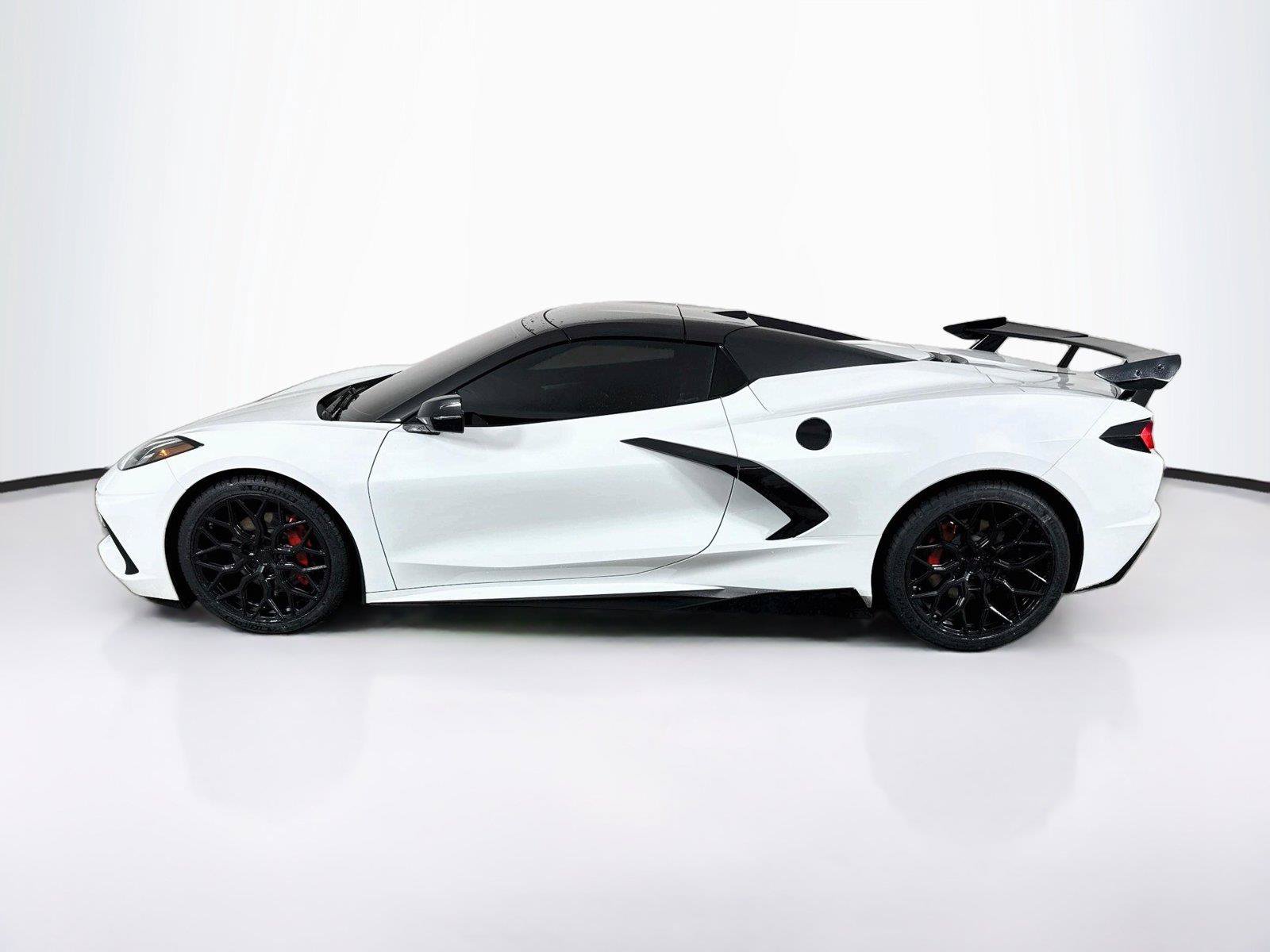 Used 2024 Chevrolet Corvette Stingray Preferred Conv w/ 2LT RWD image 2