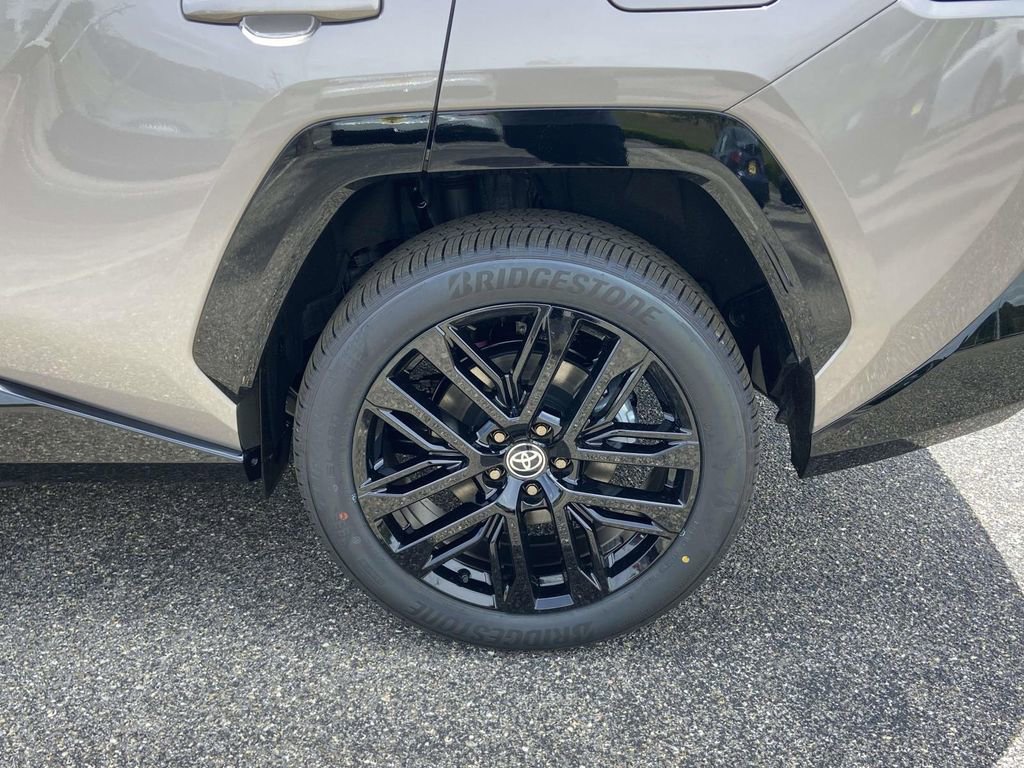 New 2026 Toyota RAV4 XSE AWD/4WD image 9