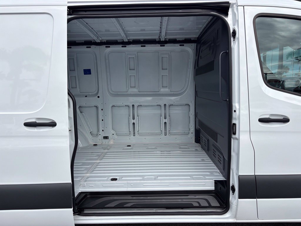 Used 2026 Mercedes-Benz Sprinter 2500 image 26