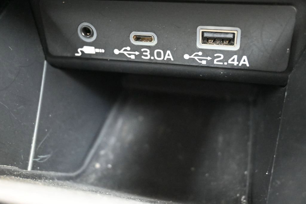 Certified 2025 Subaru Outback Limited AWD/4WD image 35