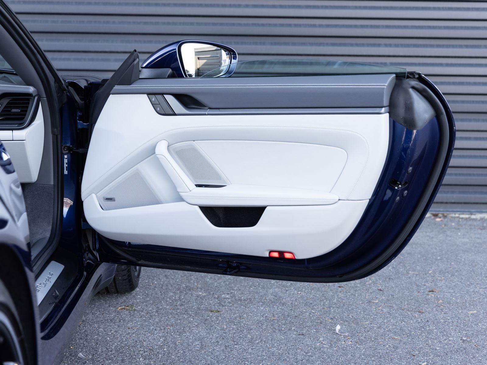 Certified 2024 Porsche 911 Targa 4 image 27