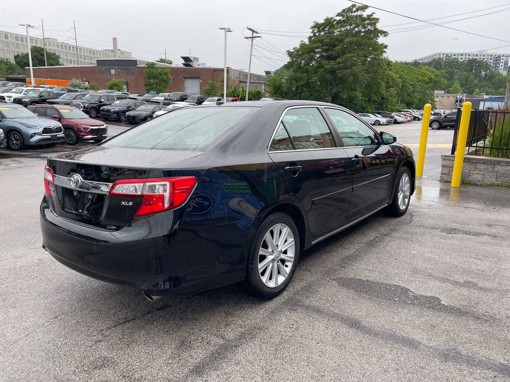 Used 2013 Toyota Camry XLE FWD image 8