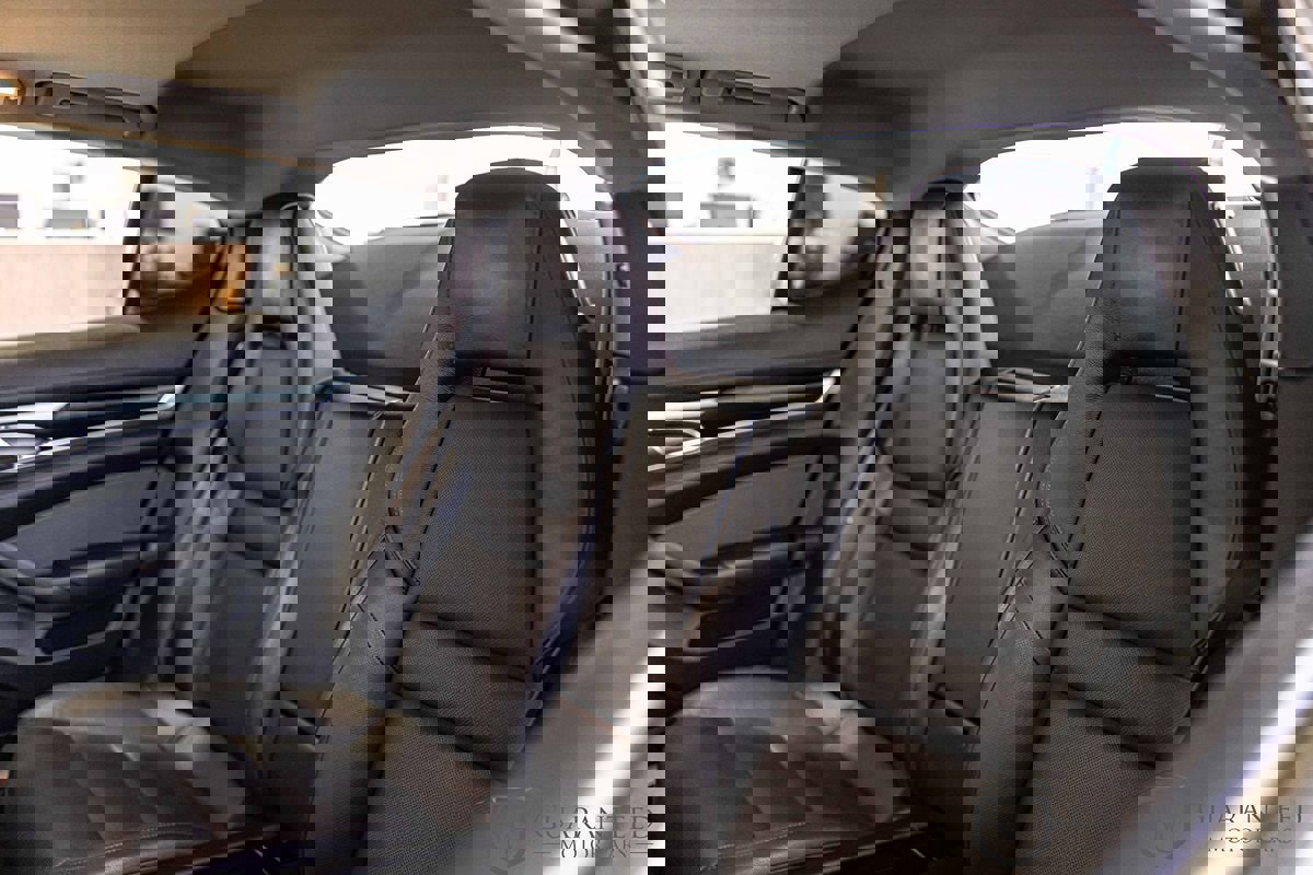 Used 2015 Porsche Panamera 4 image 33