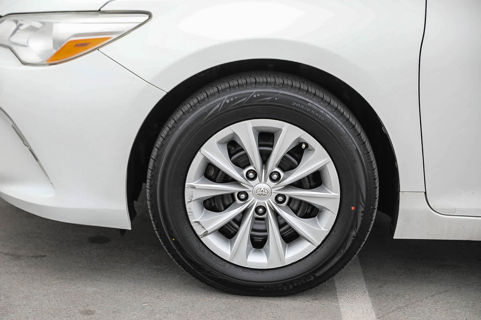 Certified 2017 Toyota Camry LE image 10