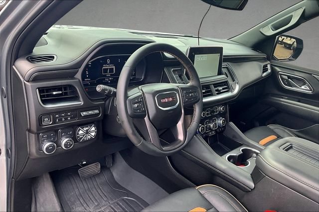 Used 2024 GMC Yukon AT4 w/ AT4 Premium Package AWD/4WD image 10