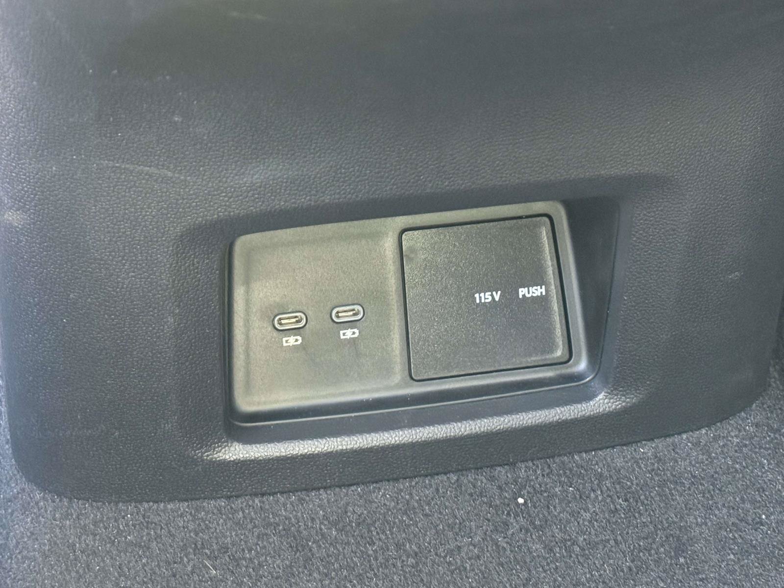 Certified 2026 Volkswagen Atlas Peak Edition AWD/4WD image 15