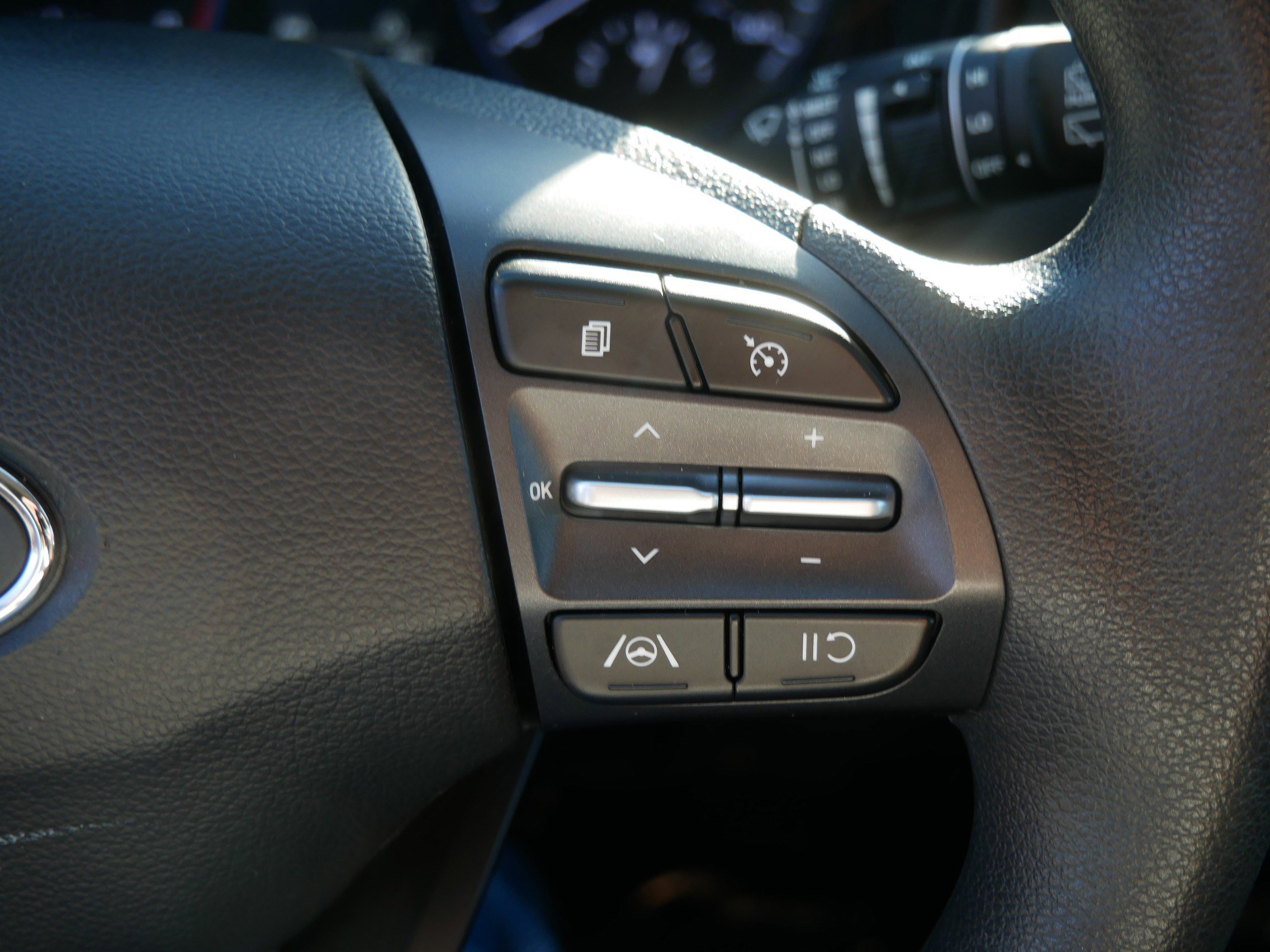 Used 2023 Hyundai Kona SEL image 28