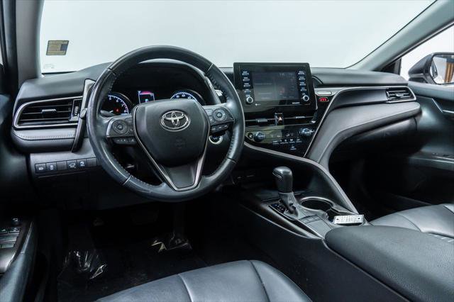 Used 2022 Toyota Camry SE w/ Convenience Package FWD image 4