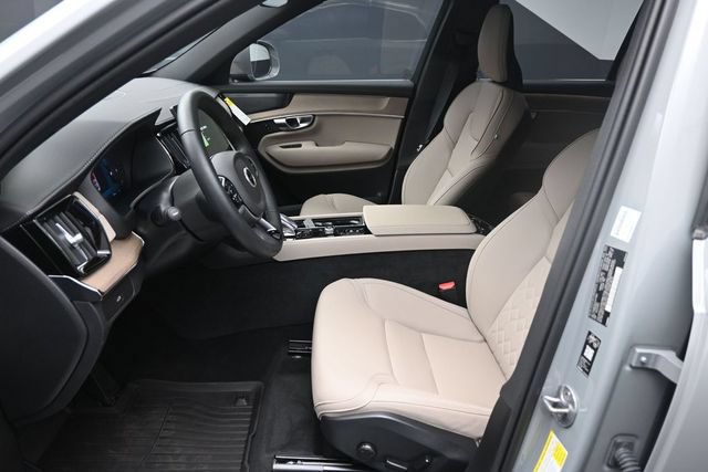 Used 2026 Volvo XC90 B6 Plus w/ Protection Package Premier AWD/4WD image 18