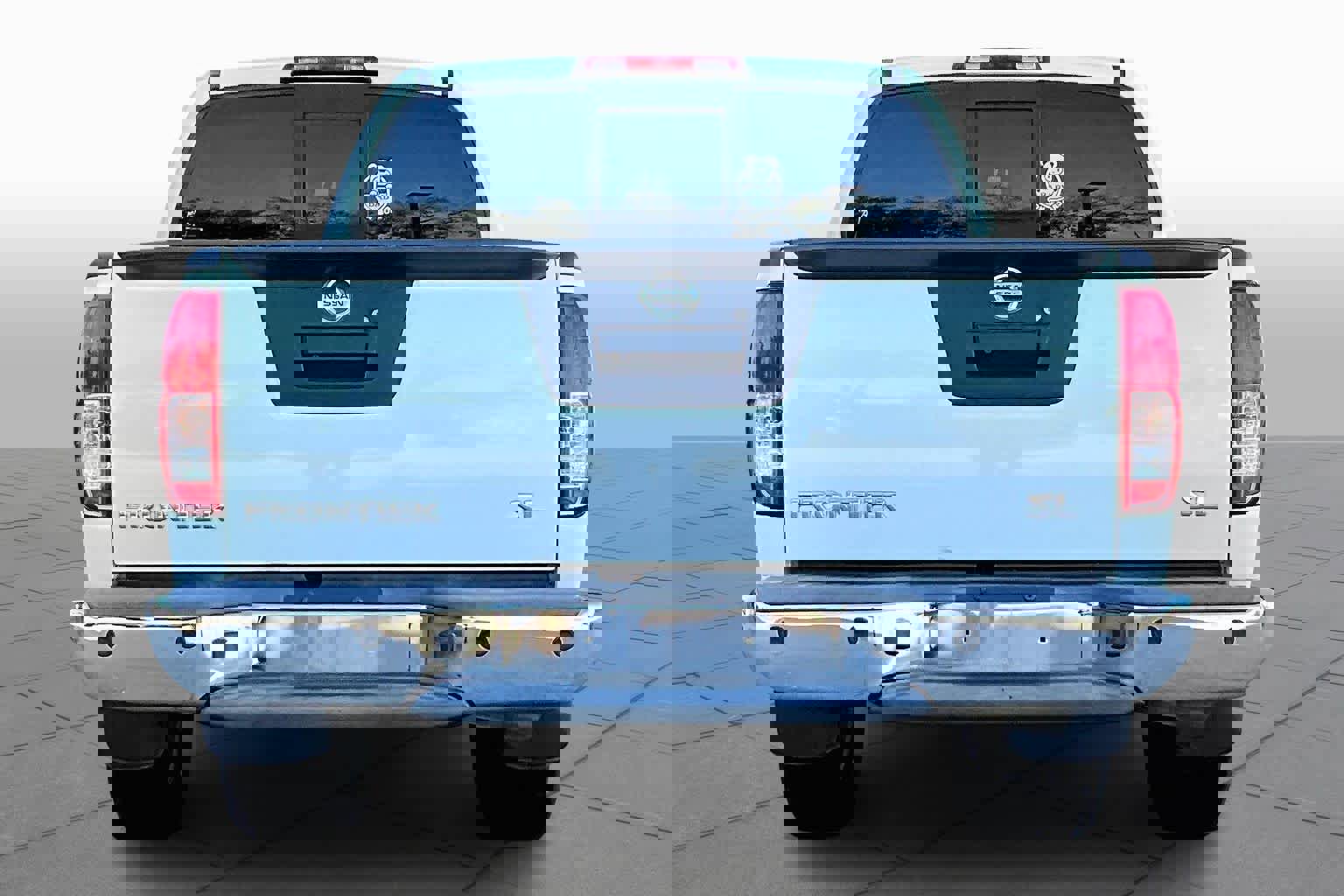 Used 2014 Nissan Frontier SL image 4