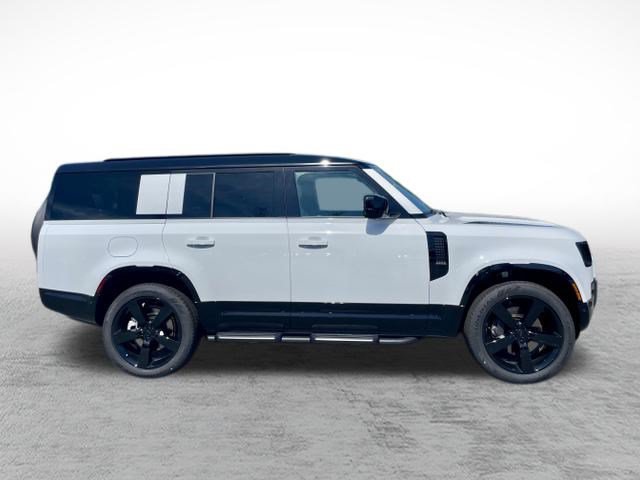 New 2026 Land Rover Defender 130 X-Dynamic SE AWD/4WD image 4