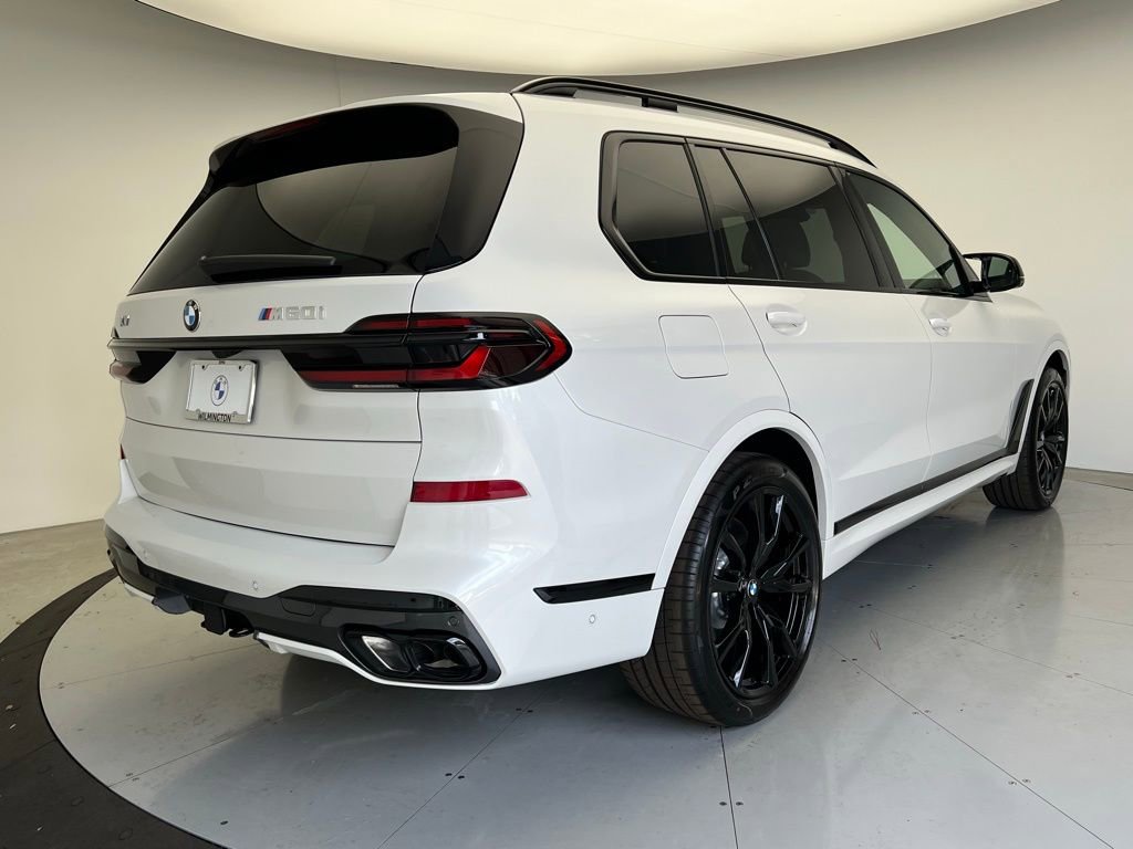 New 2026 BMW X7 M60i image 3