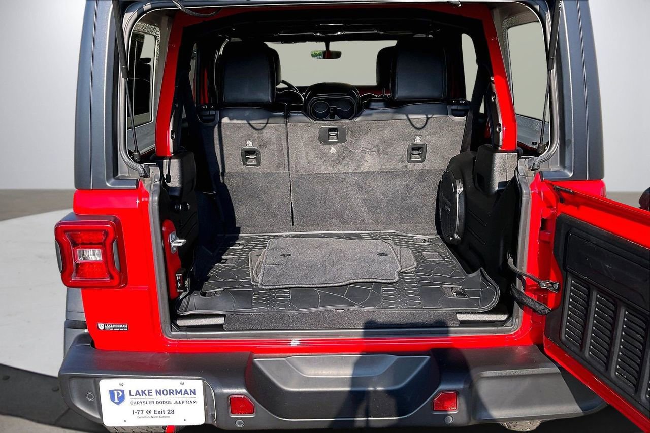 Certified 2022 Jeep Wrangler Unlimited Rubicon w/ Cold Weather Group image 26