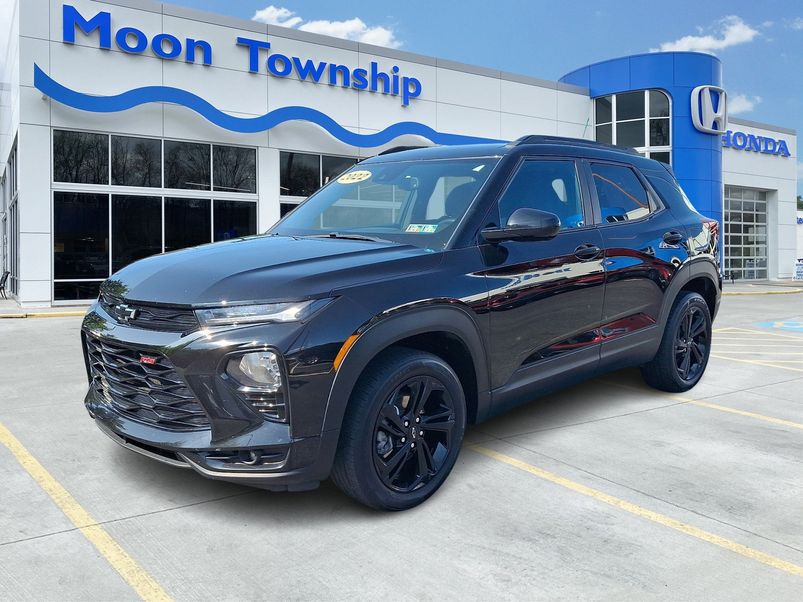Used 2022 Chevrolet TrailBlazer RS w/ Technology Package AWD/4WD image 3